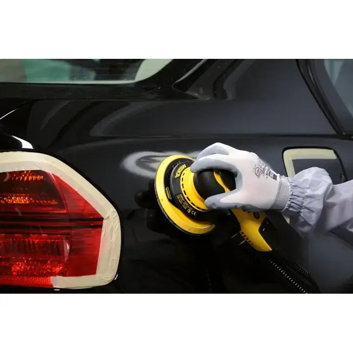 deros-car.webp